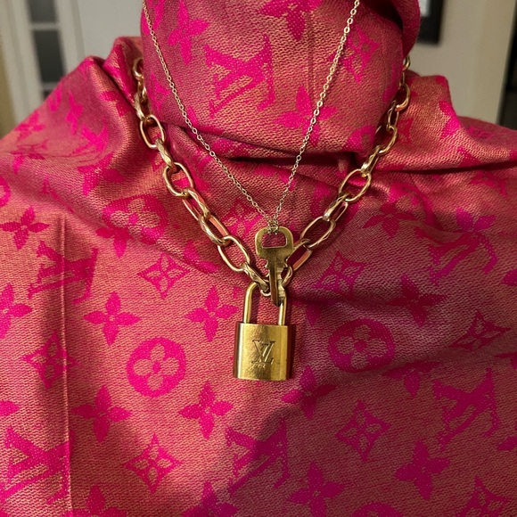 💎🌟Gorgeous Louis Vuitton authentic lock & key necklace. Necklaces are not LV. - Picture 3 of 7